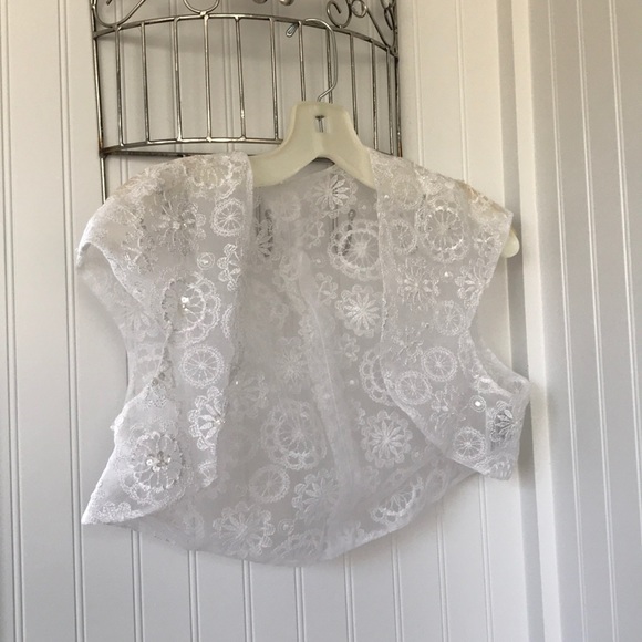 Contemporary A-line wedding dress - Picture 4 of 7